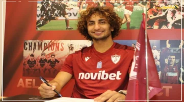 تطور جديد يخص عمرو وردة وجهته المقبلة تحسم بالانتقال إلى لاريسا اليوناني لمدة موسم 1